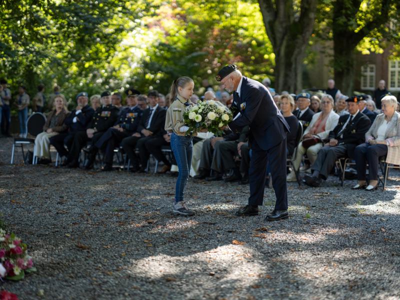 ../public/images/images/fotos/2023/Op Vleugels Der Vrijheid - 24 sept 2023 - 160.jpg